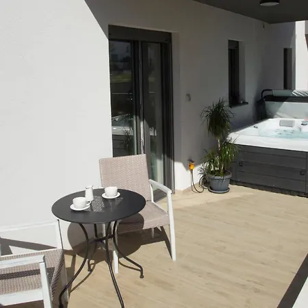 And Hot Tub Apartment
