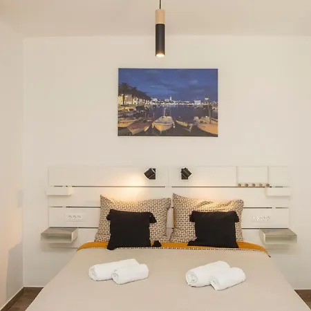 And Hot Tub Appartement *